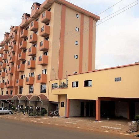 Hotel Jouvence International Yaoundé Buitenkant foto