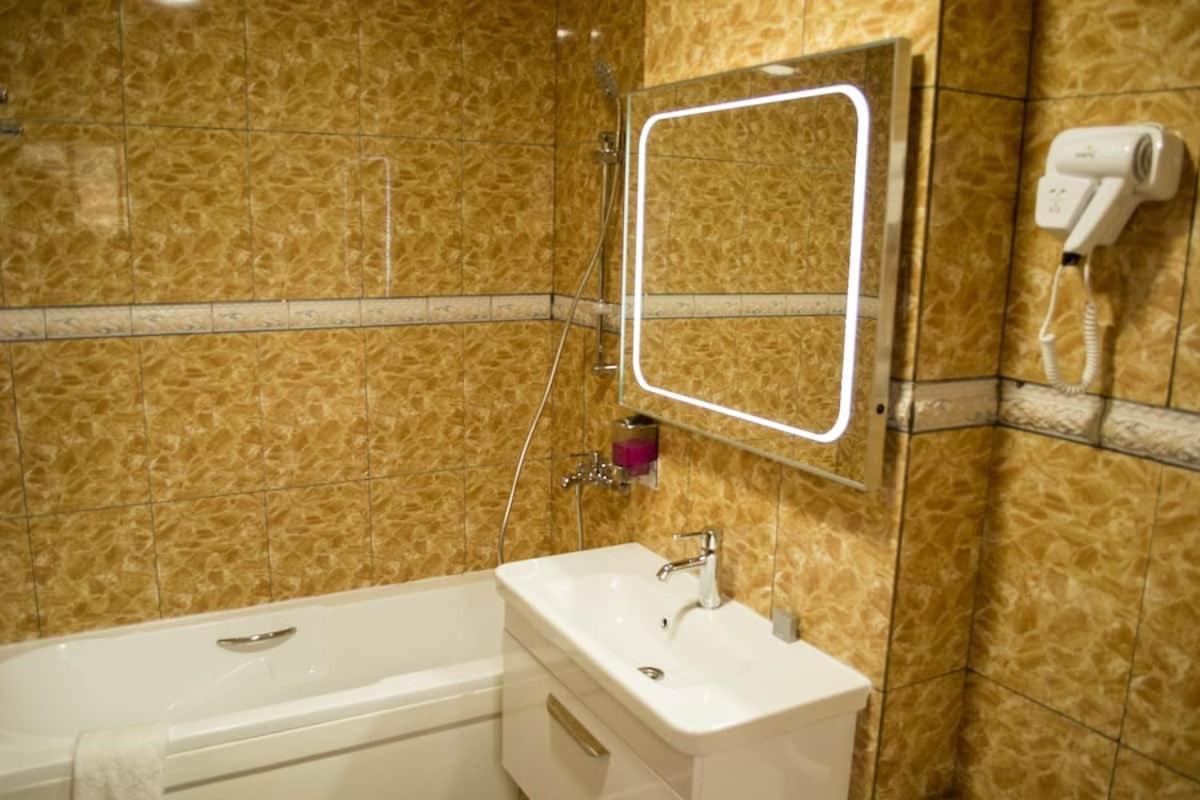 Hotel Jouvence International Yaoundé Buitenkant foto