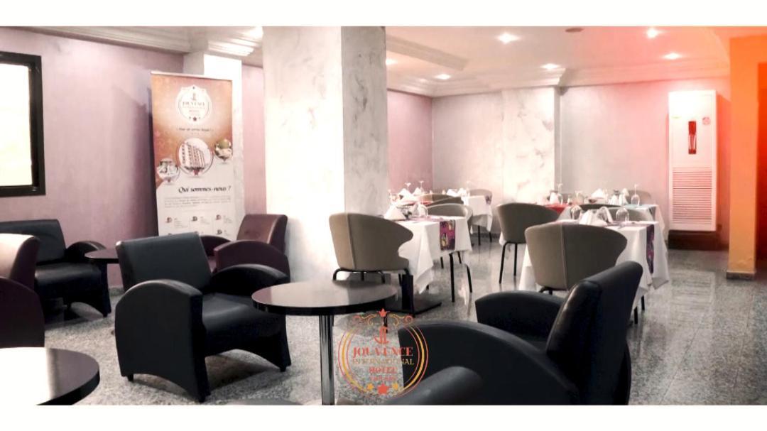 Hotel Jouvence International Yaoundé Buitenkant foto